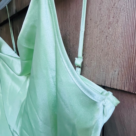 Chelsea & Violet  Satin Swing Neck Midi Slip Dress in Light Green Size XL - Picture 6 of 13
